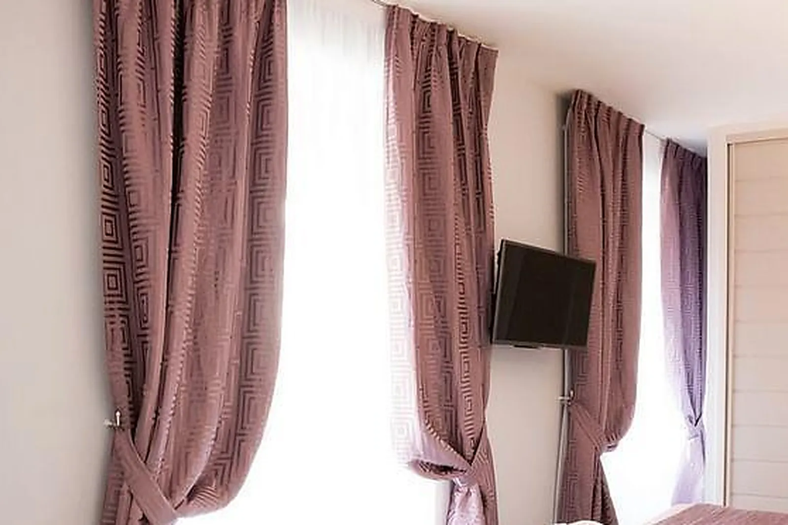 Lieux événementiels, HÔTEL LE LION D'OR ***