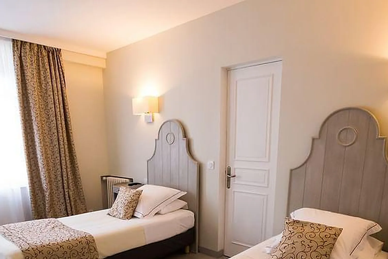 Lieux événementiels, HÔTEL LE LION D'OR ***