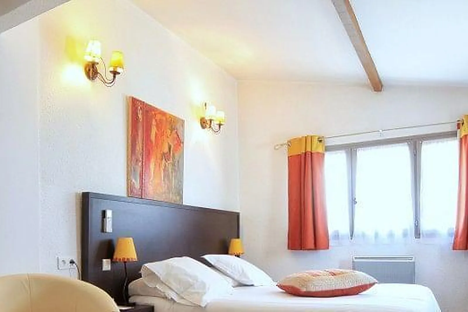 Lieux événementiels, HÔTEL LE MAS DES ECUREUILS ***