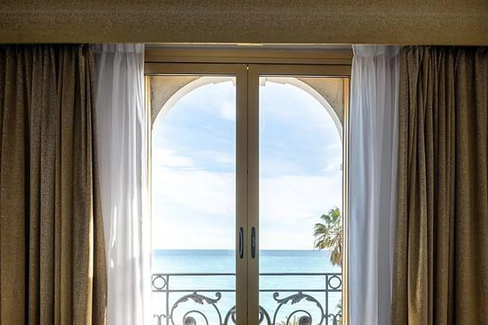 Lieux événementiels, HÔTEL LE NEGRESCO *****