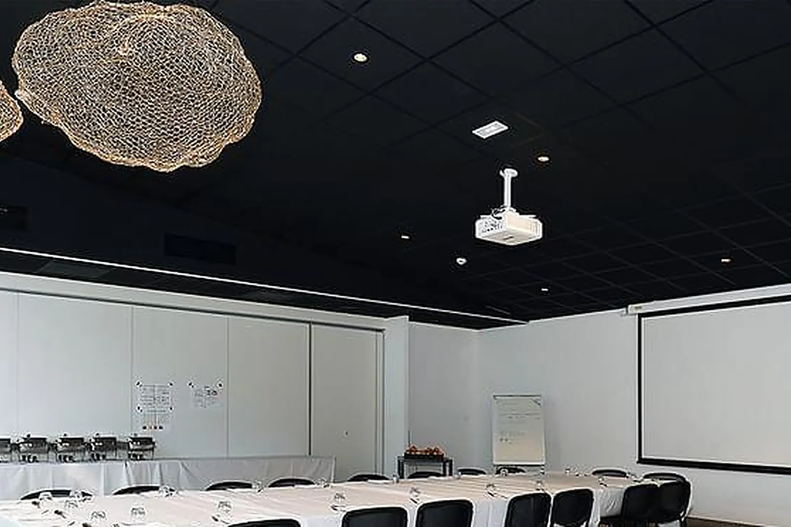 Lieux événementiels, HÔTEL LE NÉLIÖ