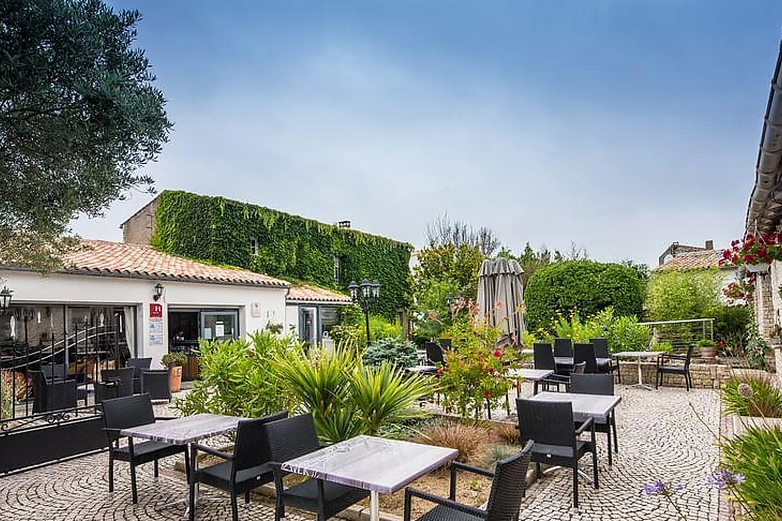 Lieux événementiels, HÔTEL LE PEU BRETON ***