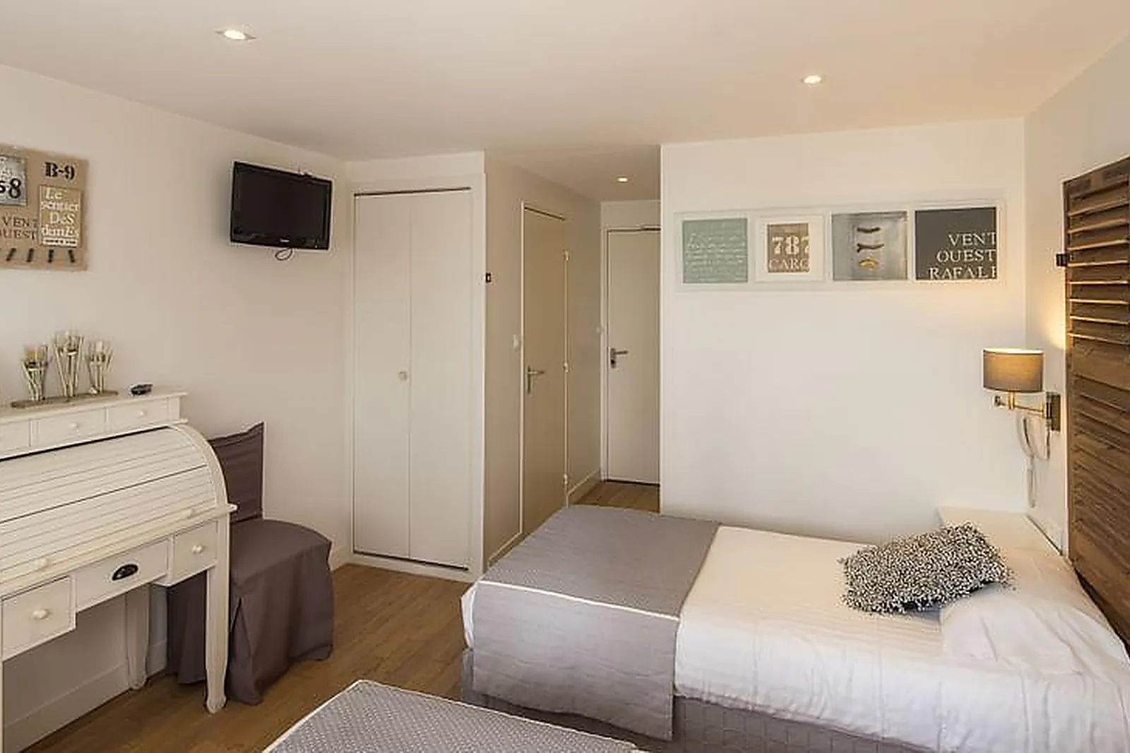 Lieux événementiels, HÔTEL LE PEU BRETON ***