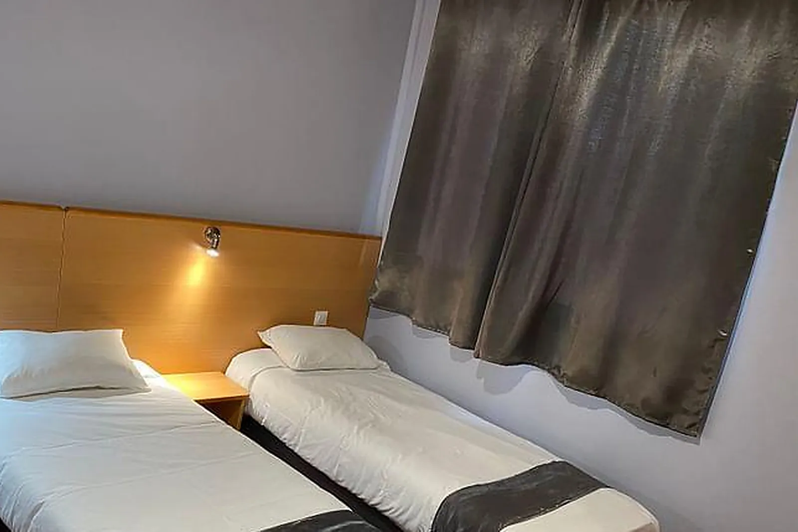 Lieux événementiels, TOPOS LOUISE