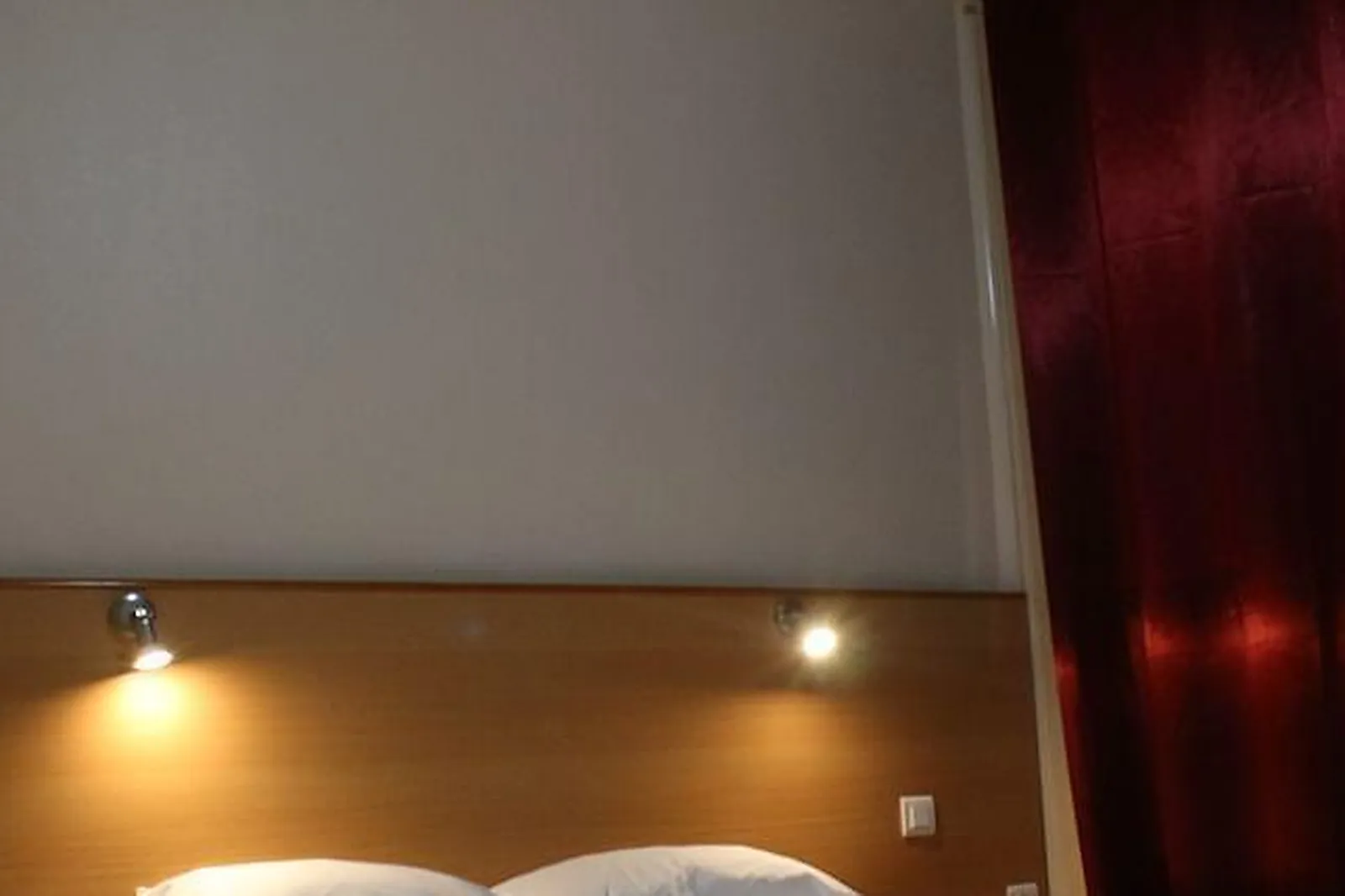 Lieux événementiels, TOPOS LOUISE