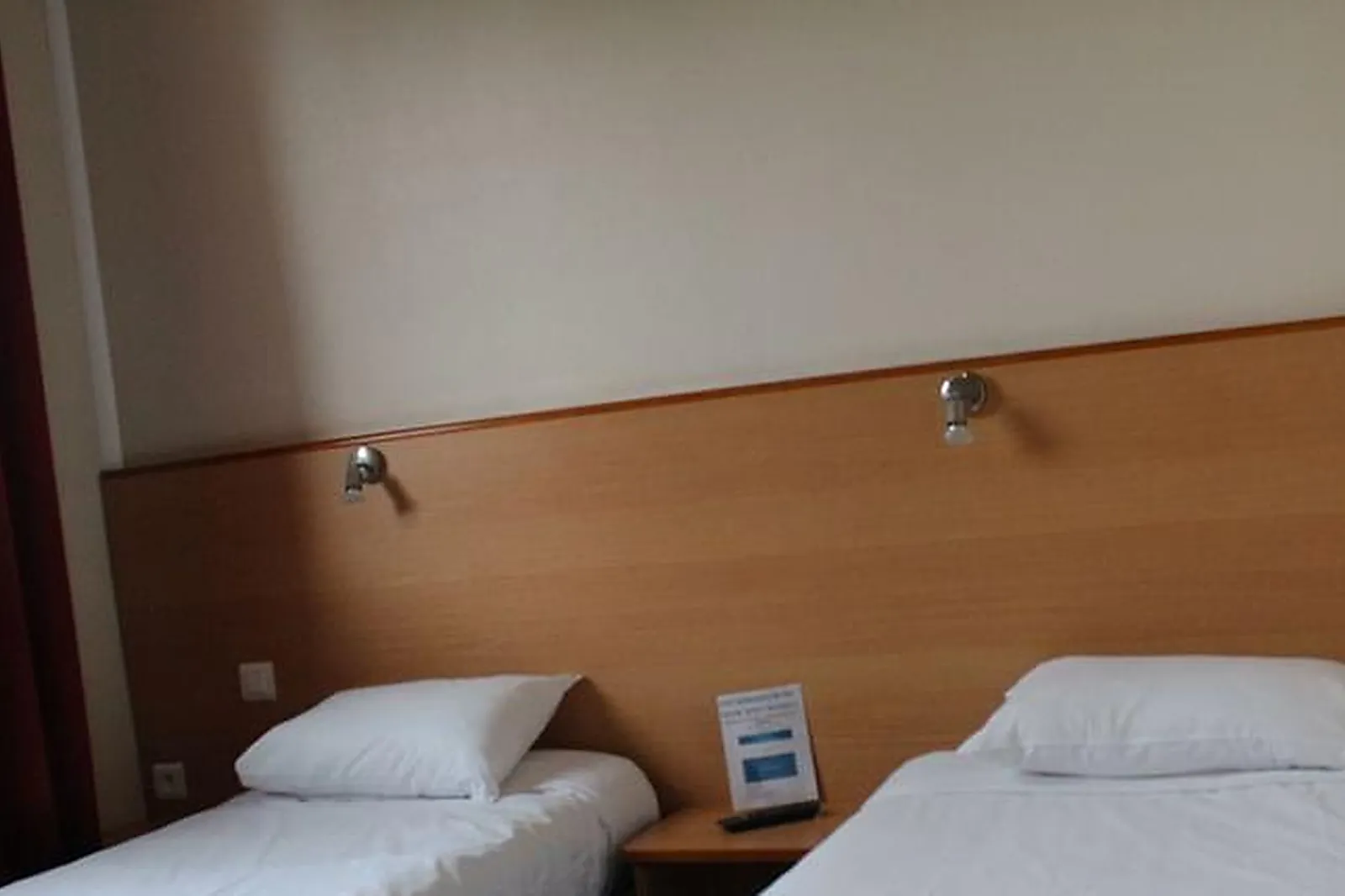 Lieux événementiels, TOPOS LOUISE