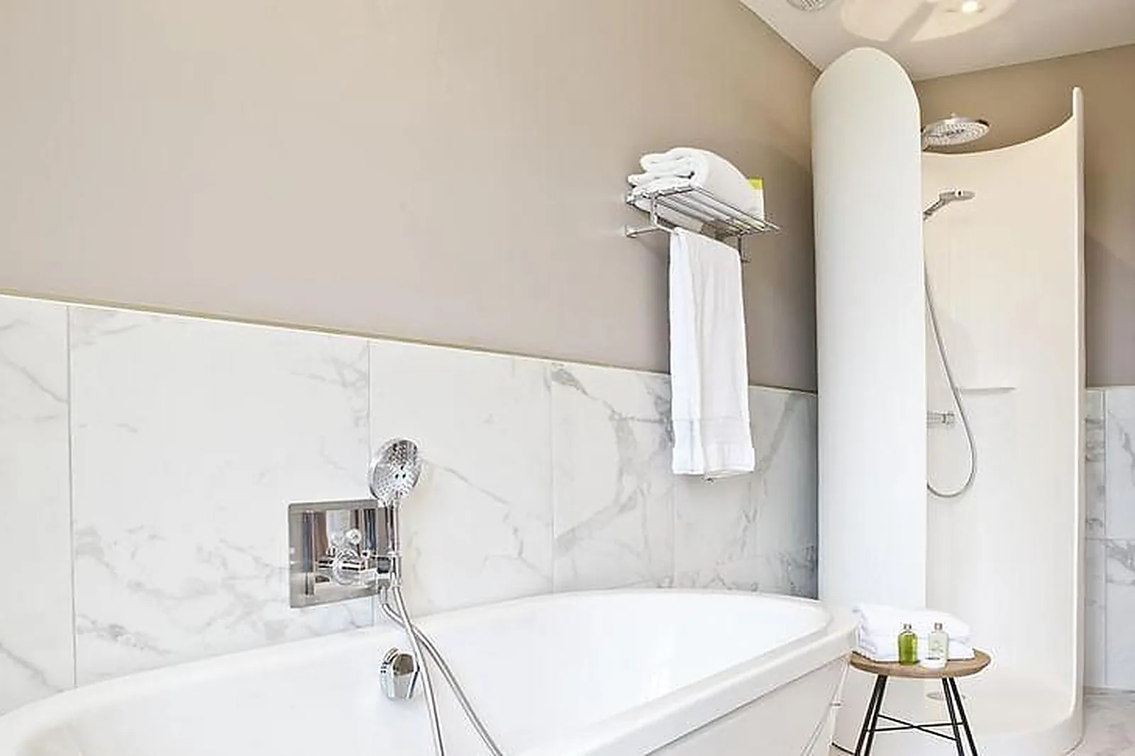 Lieux événementiels, HÔTEL LE SAINT GELAIS ****