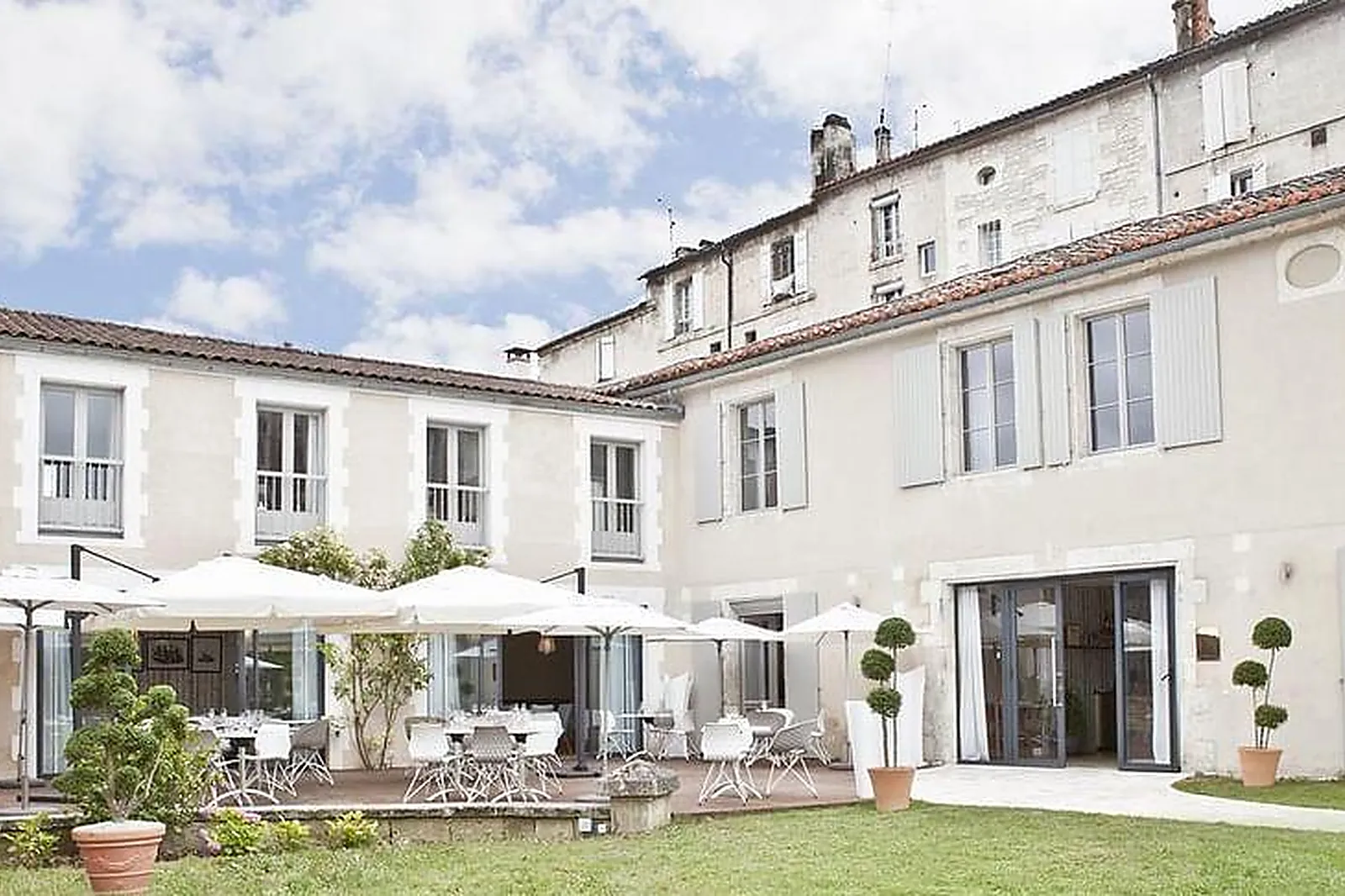 Lieux événementiels, HÔTEL LE SAINT GELAIS ****