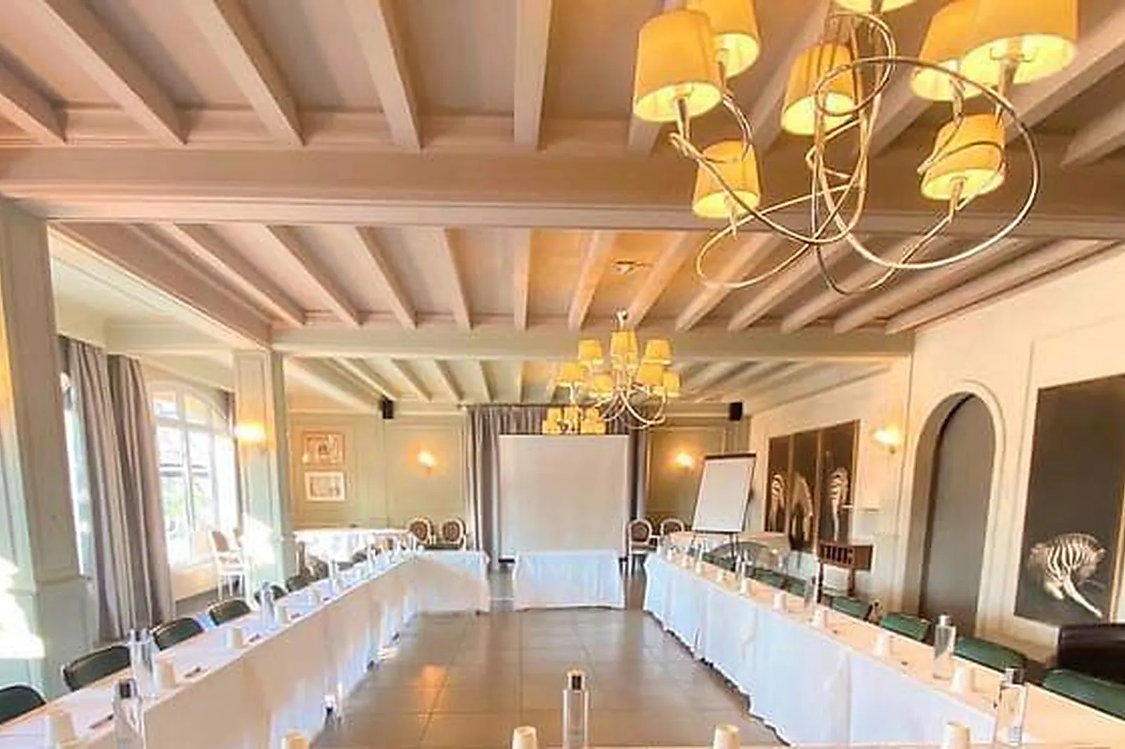 Lieux événementiels, HÔTEL LE VALLON DE VALRUGUES & SPA *****