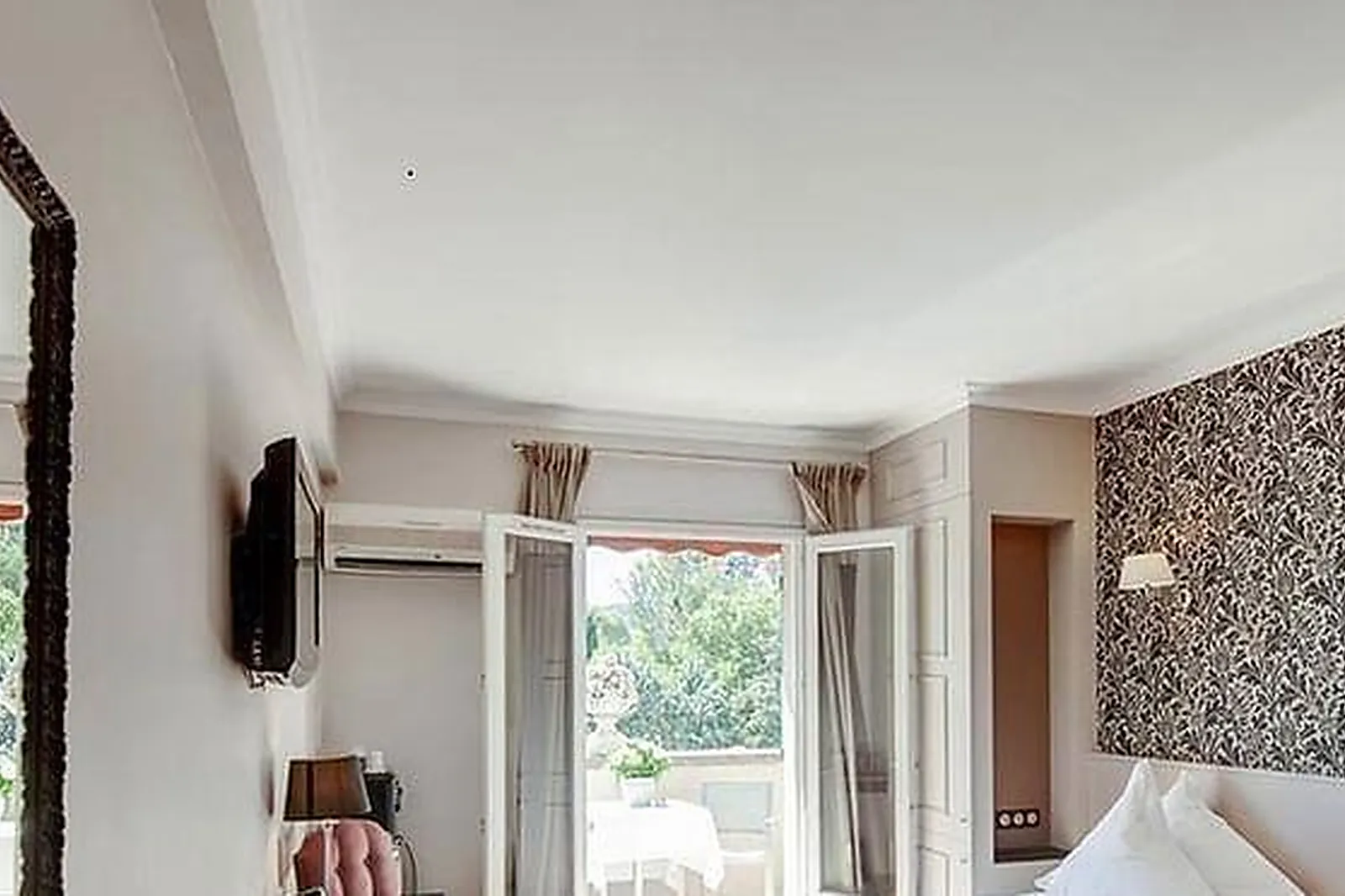 Lieux événementiels, HÔTEL LE VALLON DE VALRUGUES & SPA *****