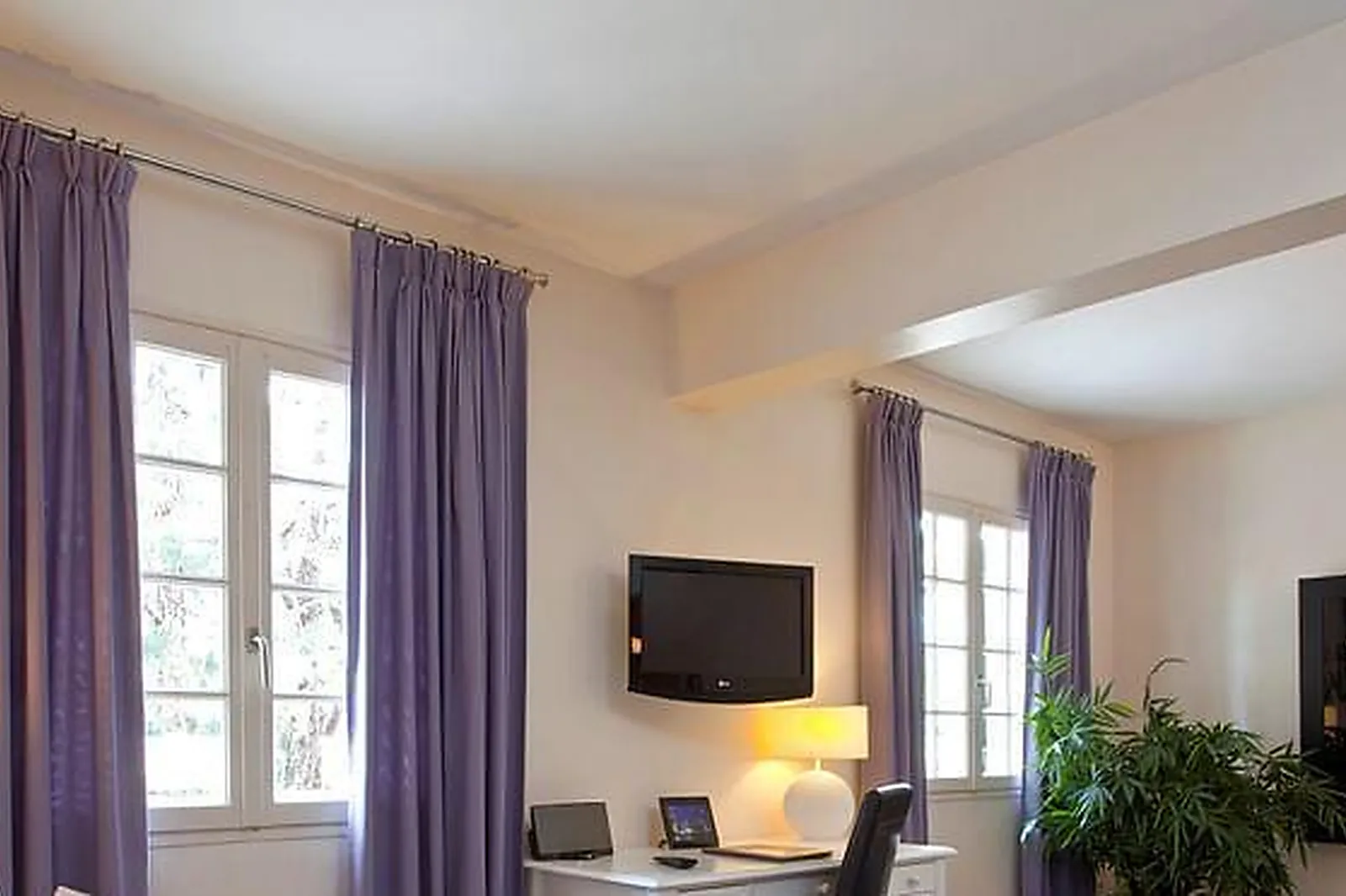 Lieux événementiels, HÔTEL LE VALLON DE VALRUGUES & SPA *****