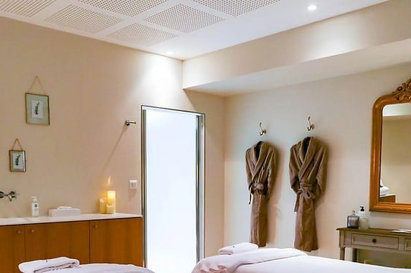 Lieux événementiels, HÔTEL LE VALLON DE VALRUGUES & SPA *****