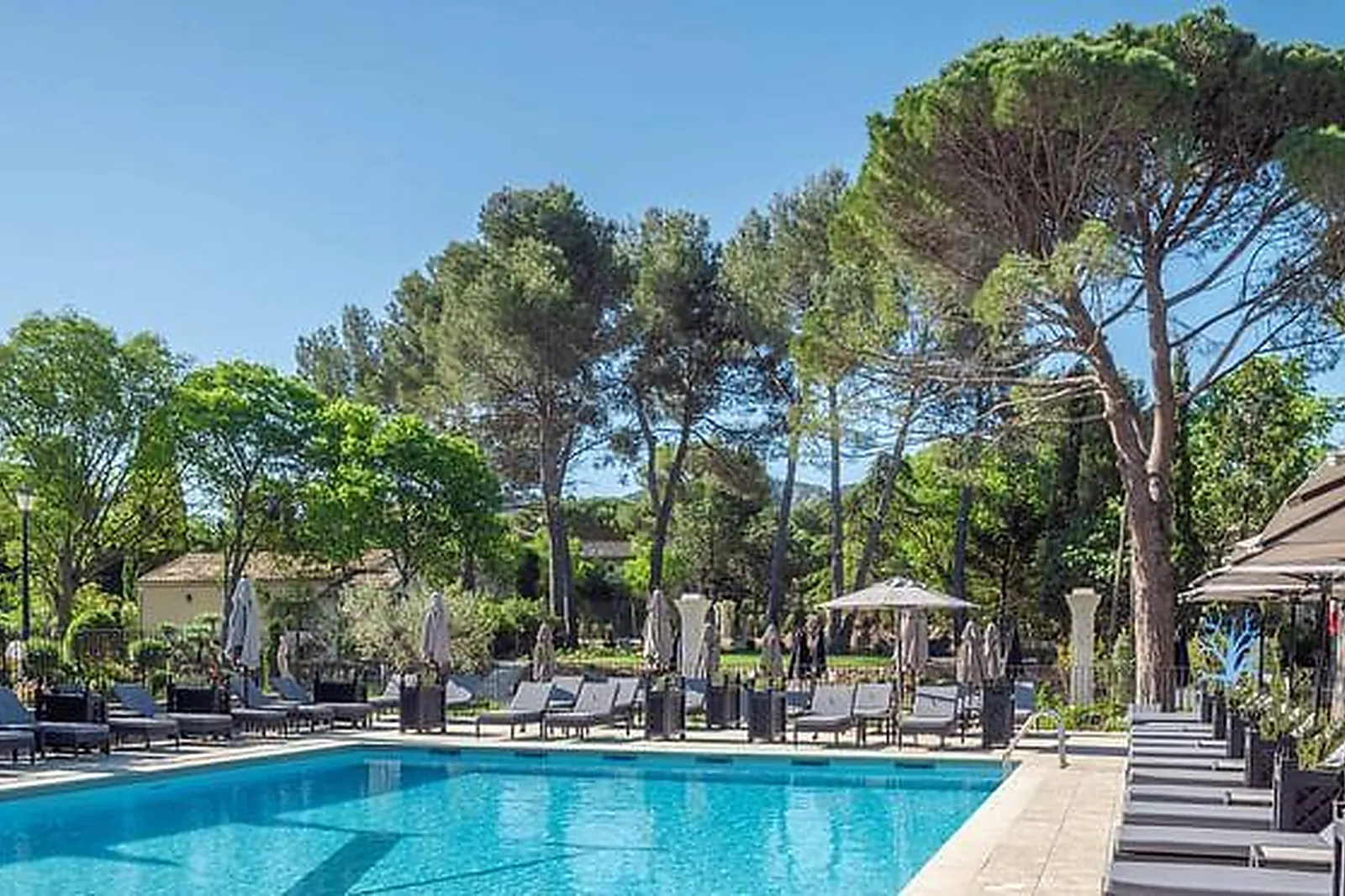 Lieux événementiels, HÔTEL LE VALLON DE VALRUGUES & SPA *****