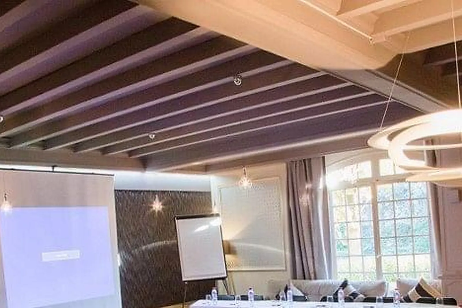 Lieux événementiels, HÔTEL LE VALLON DE VALRUGUES & SPA *****