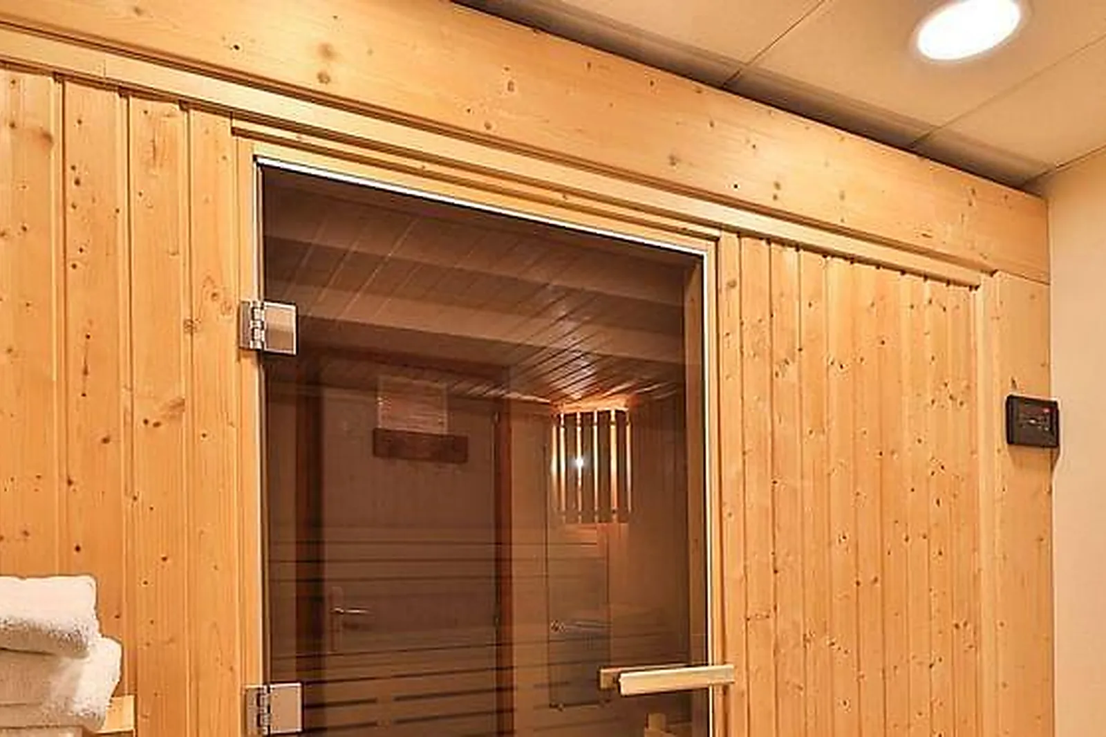 Lieux événementiels, HÔTEL** LES ESSARTS