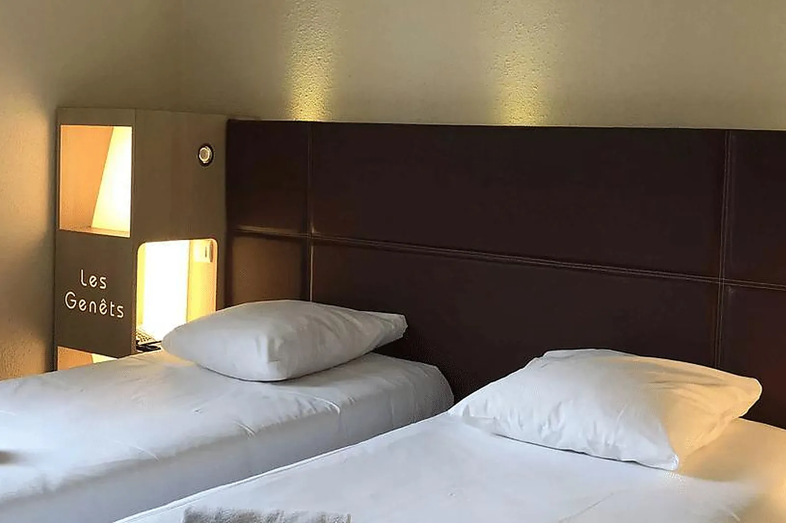 Lieux événementiels, HÔTEL LES GENETS