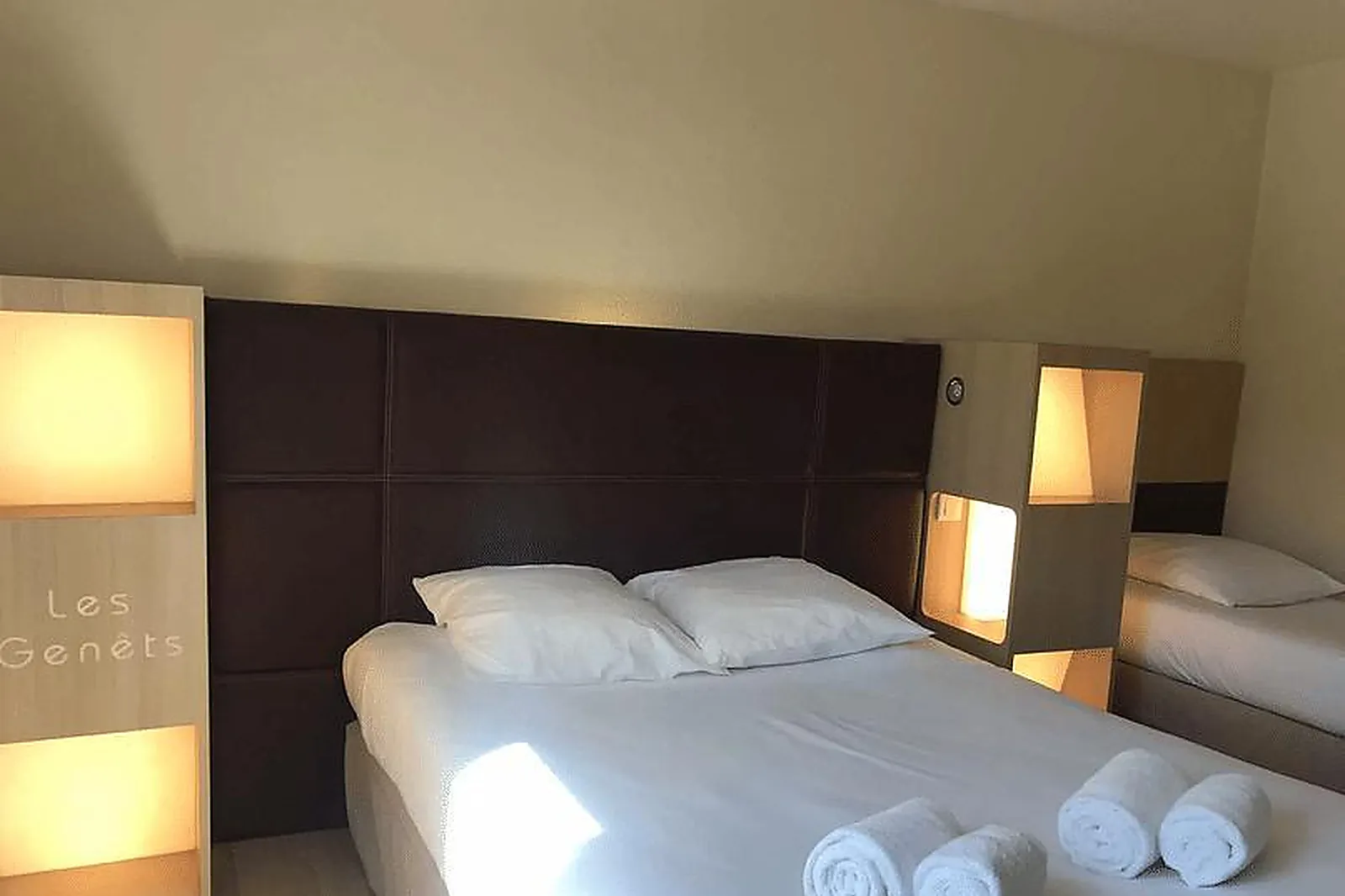 Lieux événementiels, HÔTEL LES GENETS