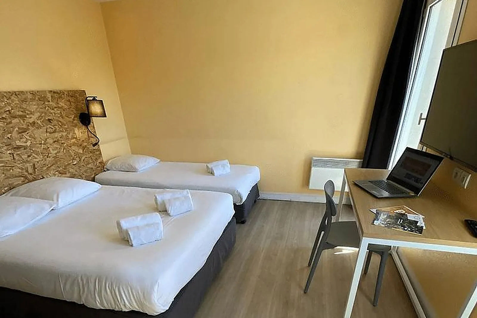 Lieux événementiels, HÔTEL LES GENETS