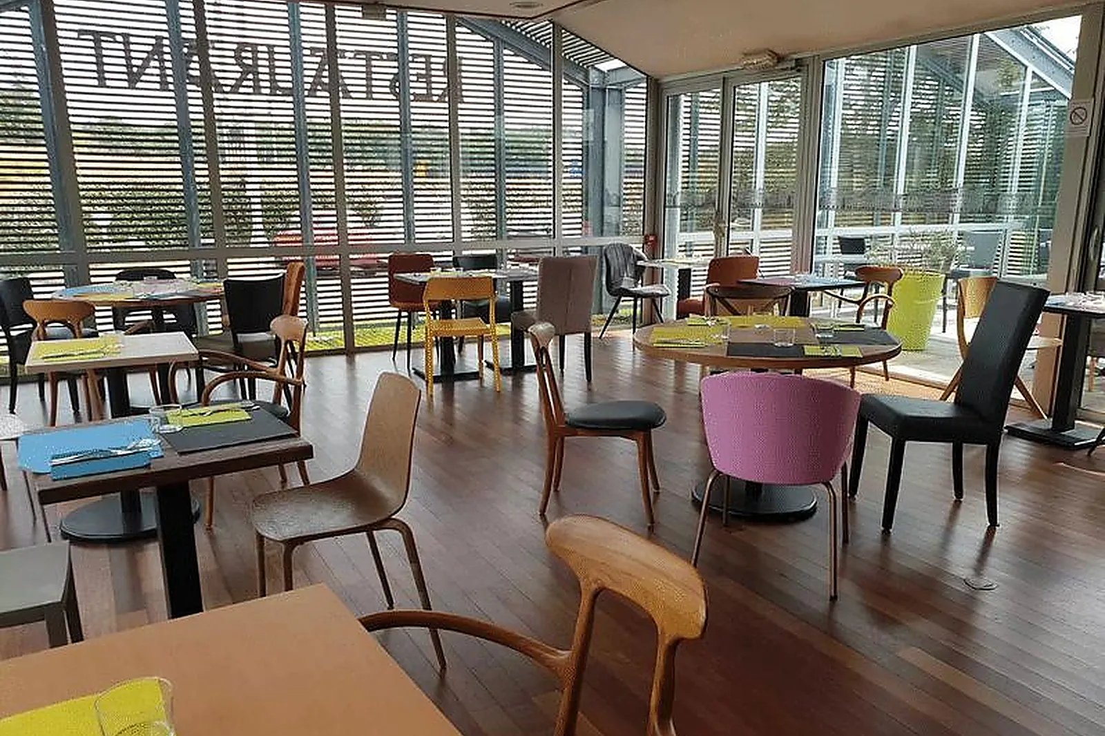 Lieux événementiels, HÔTEL LES GENETS