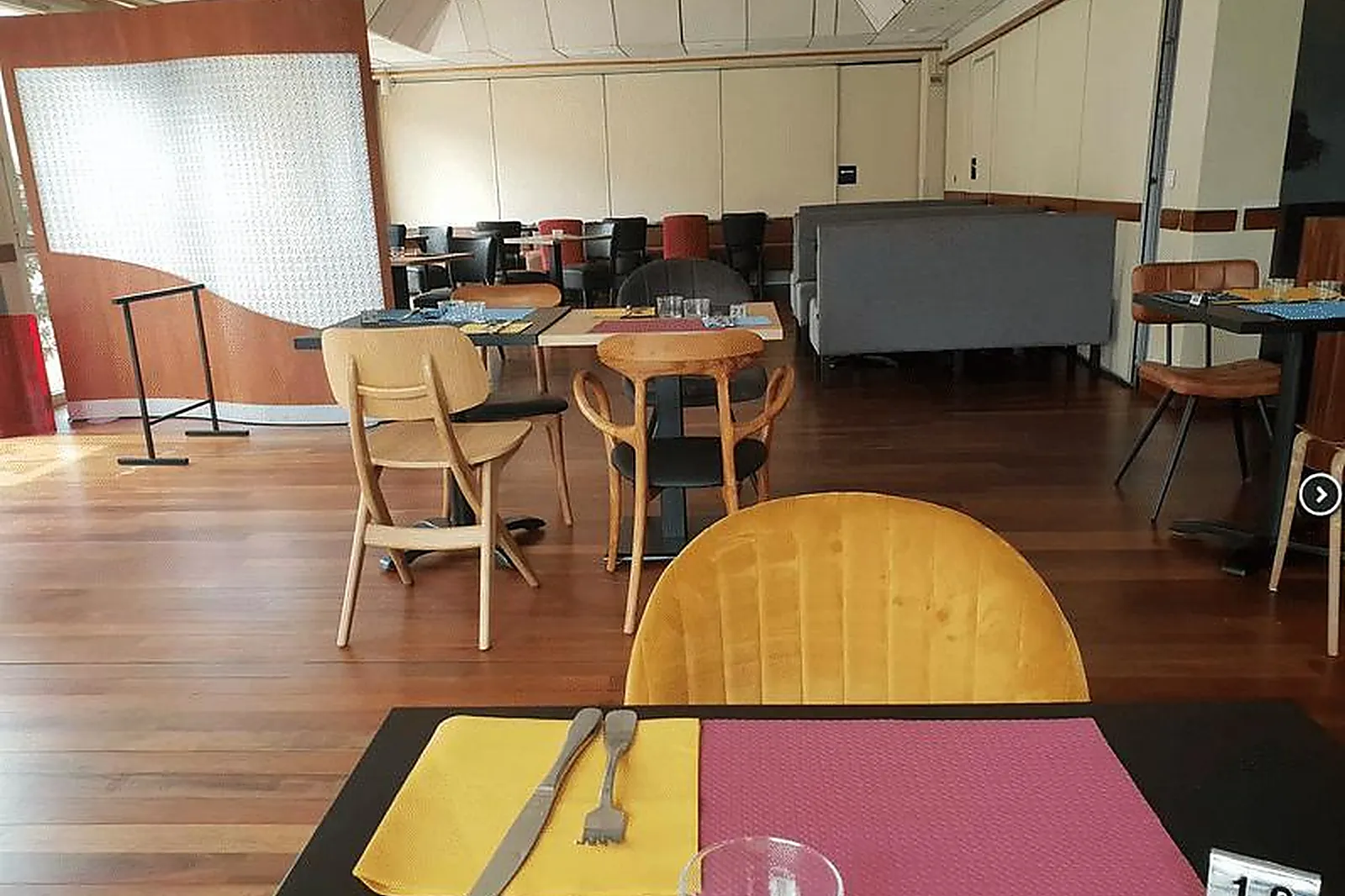 Lieux événementiels, HÔTEL LES GENETS