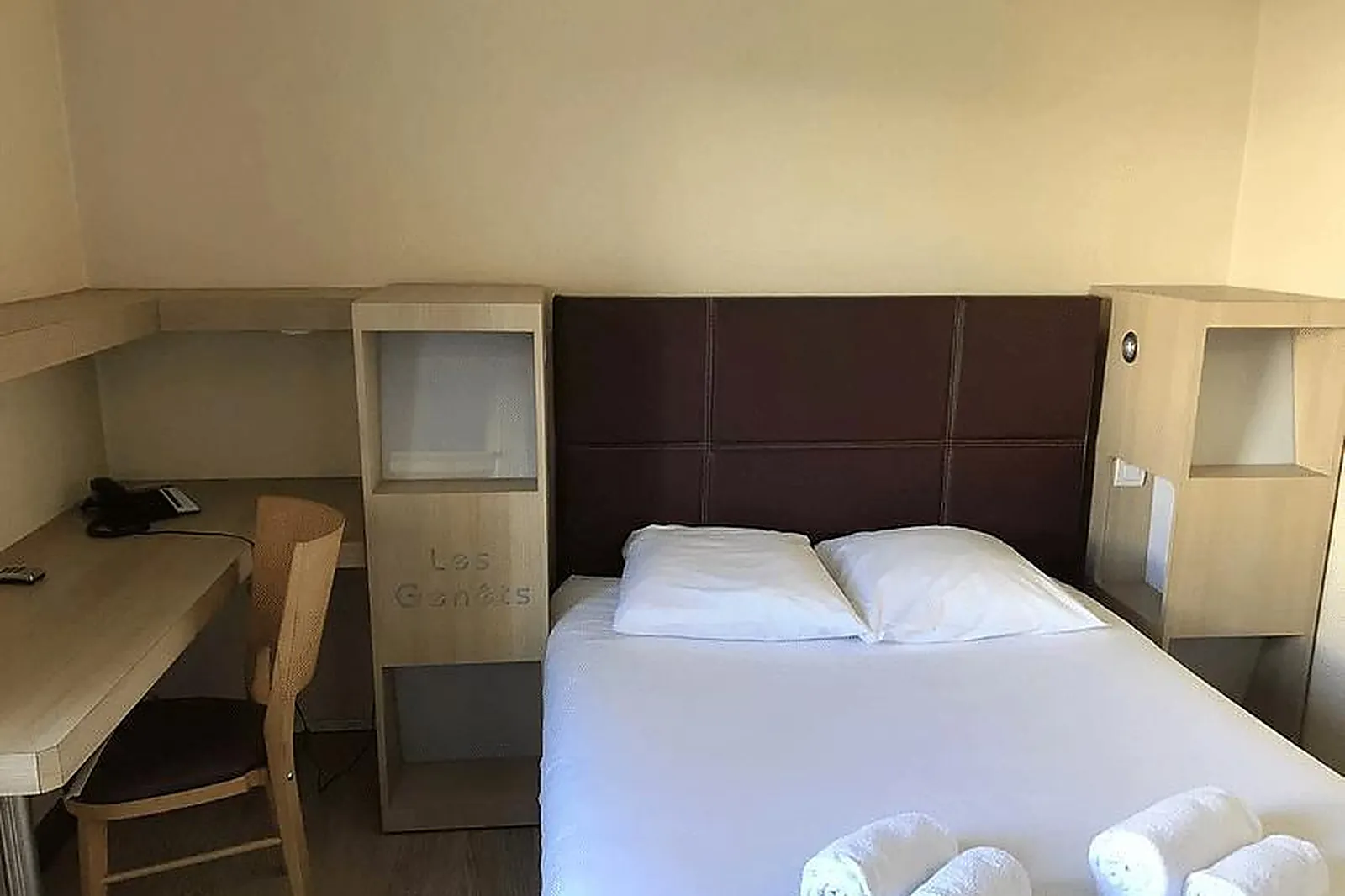 Lieux événementiels, HÔTEL LES GENETS