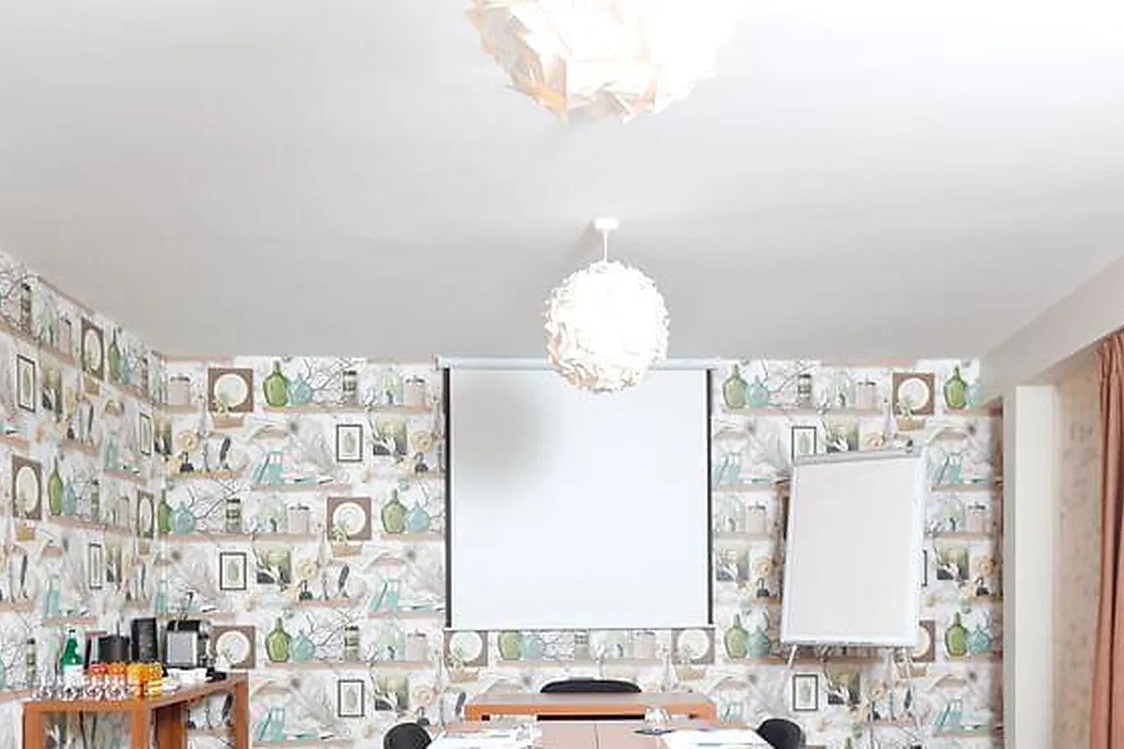 Lieux événementiels, HÔTEL LES HERBES FOLLES ****