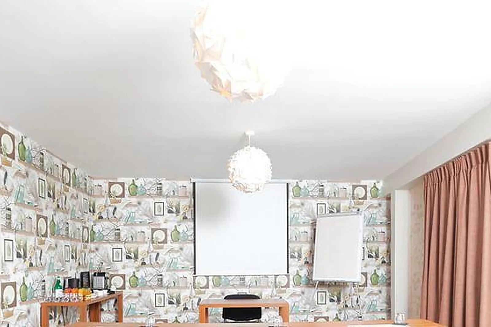 Lieux événementiels, HÔTEL LES HERBES FOLLES ****