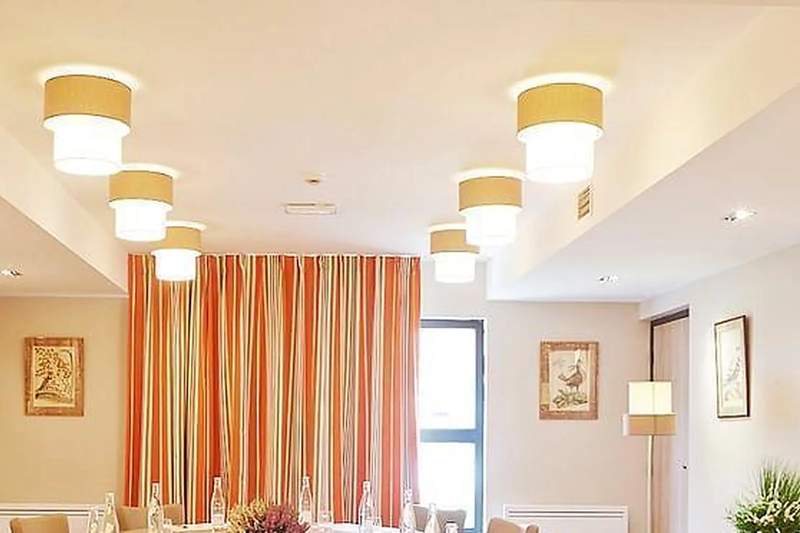 Lieux événementiels, HÔTEL LES HERBES FOLLES ****