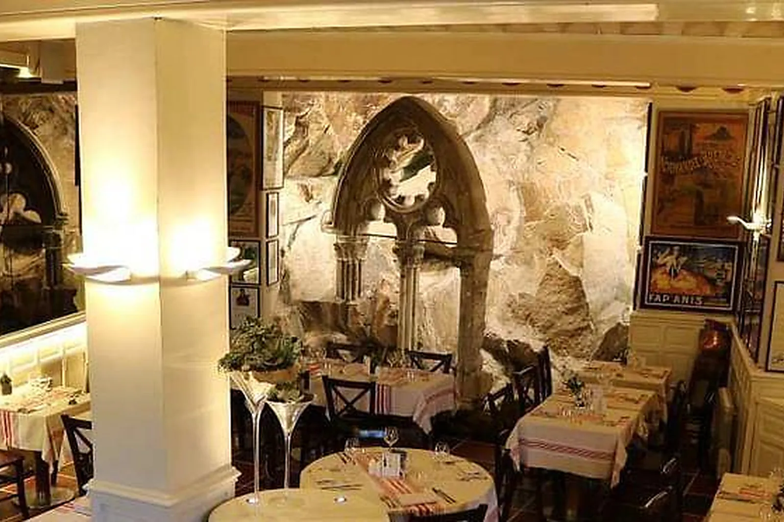 Lieux événementiels, HÔTEL LES TERRASSES POULARD***