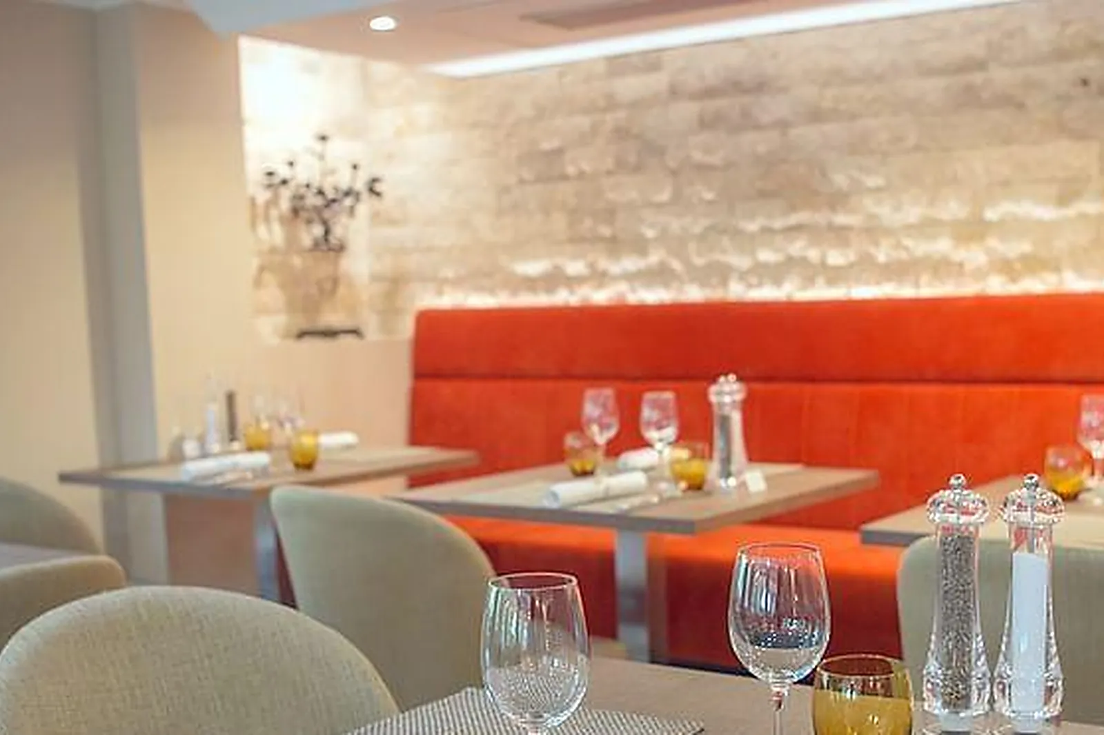 Lieux événementiels, HÔTEL LOU CASTELET ****