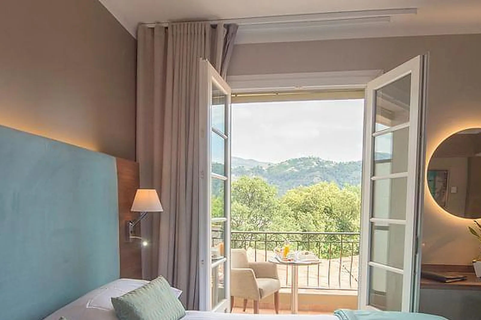 Lieux événementiels, HÔTEL LOU CASTELET ****