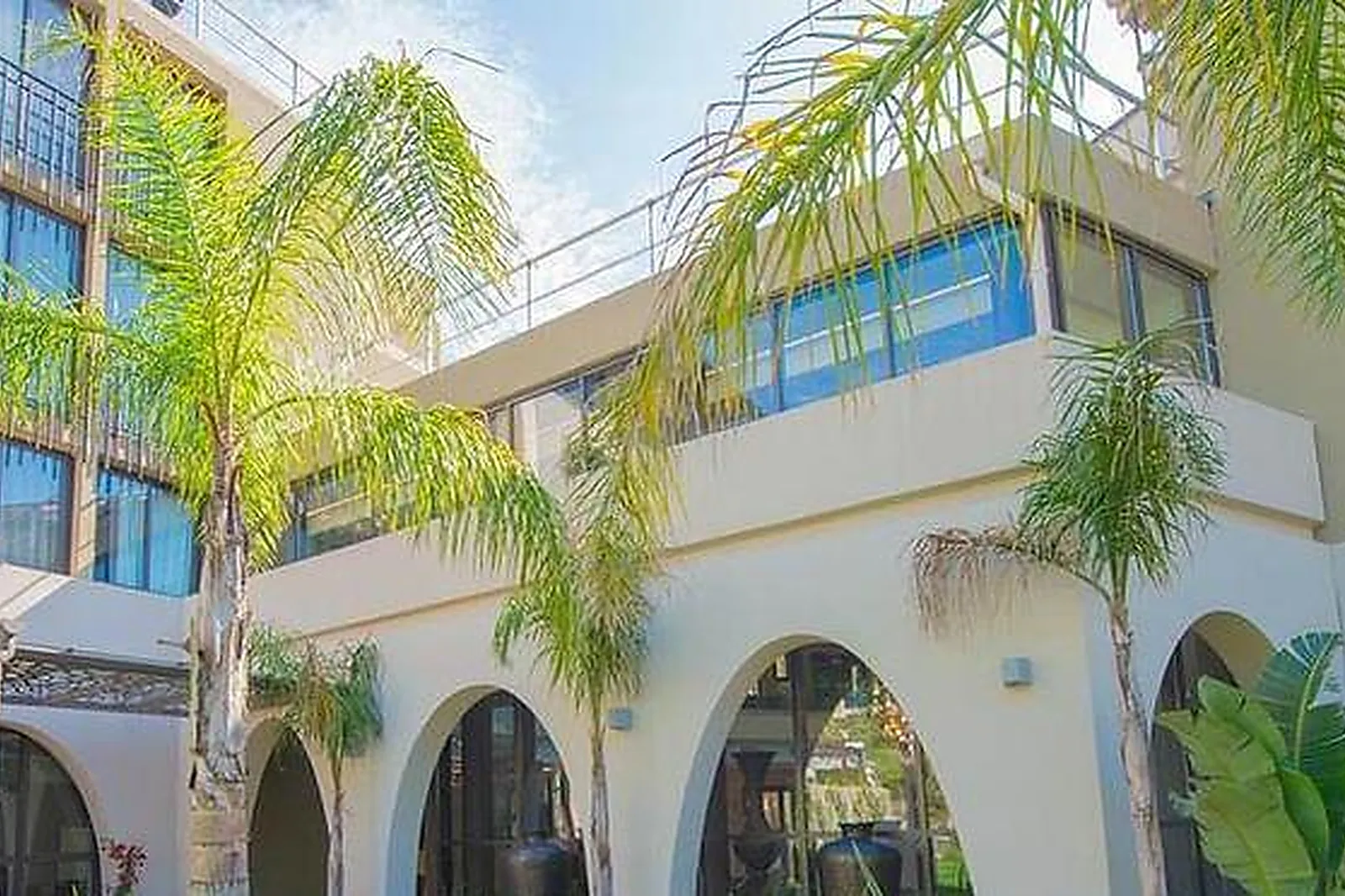 Lieux événementiels, HÔTEL LOU CASTELET ****