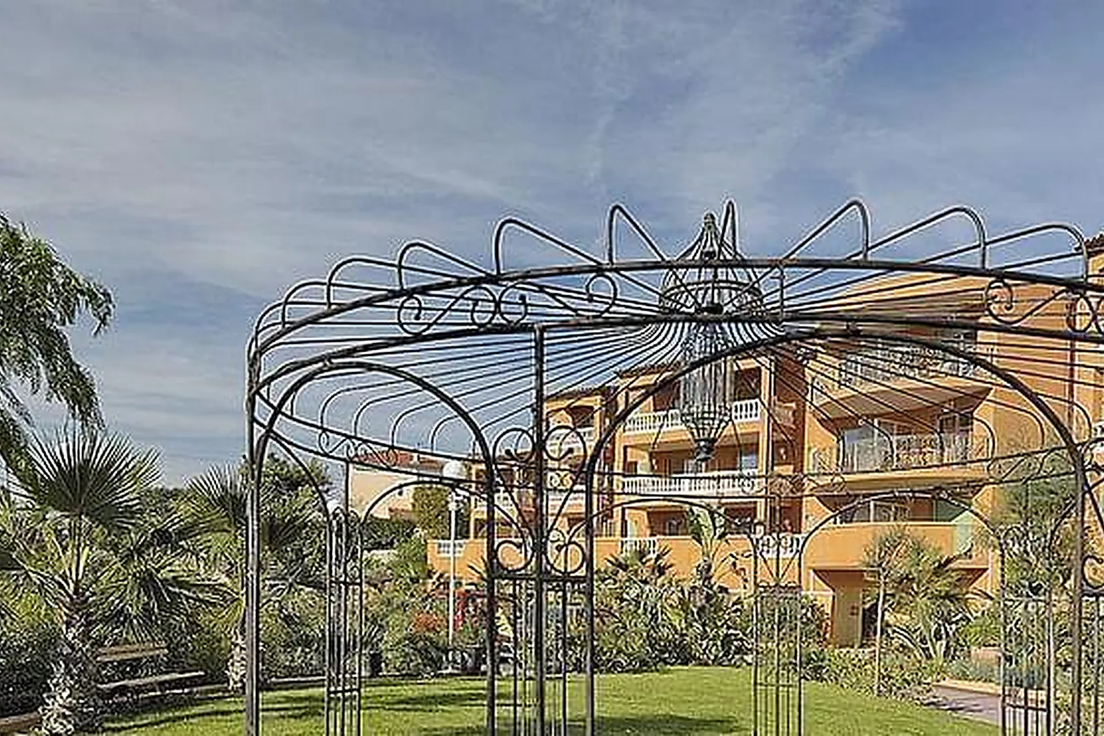 Lieux événementiels, HÔTEL LOU CASTELET ****