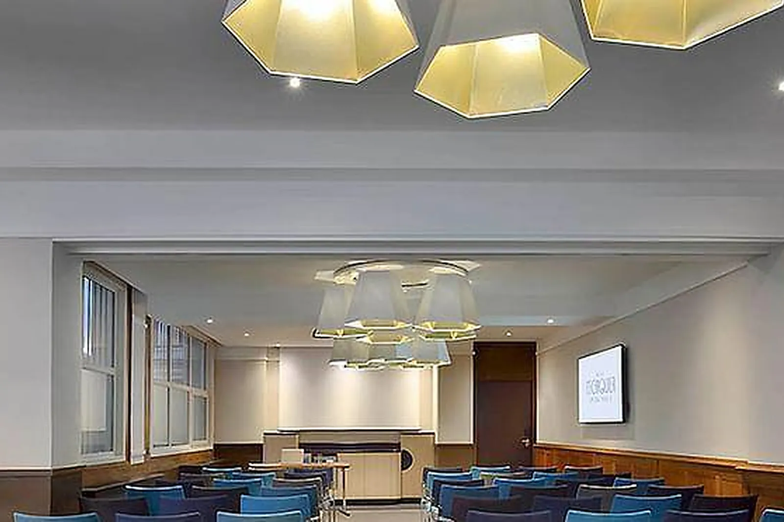 Lieux événementiels, HÔTEL L'ÉCHIQUIER OPÉRA PARIS ****