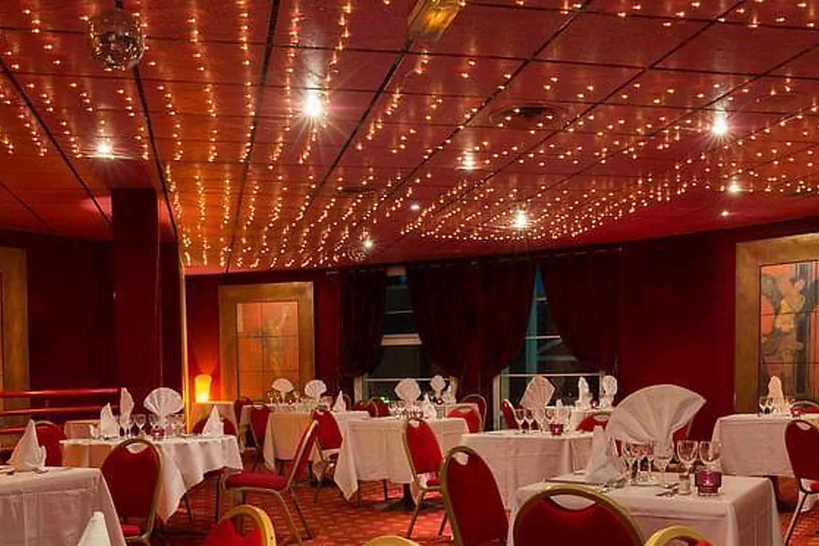 Lieux événementiels, HÔTEL LÉONARD DE VINCI ***