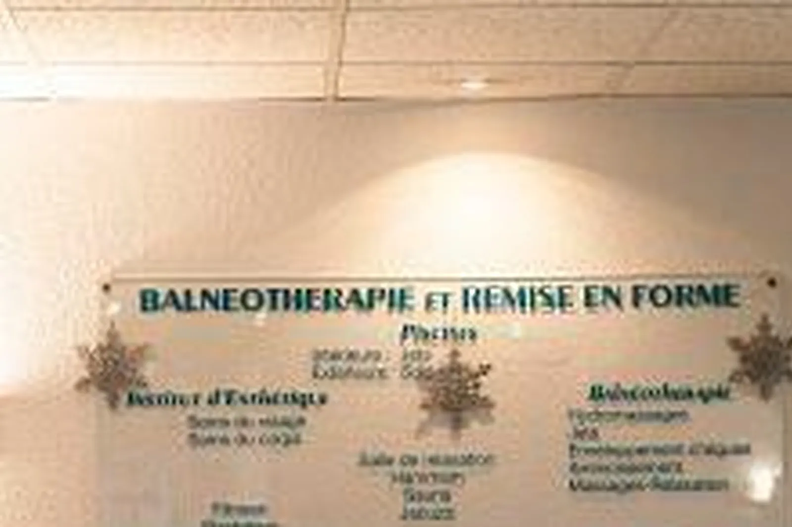 Lieux événementiels, HÔTEL LÉONARD DE VINCI ***