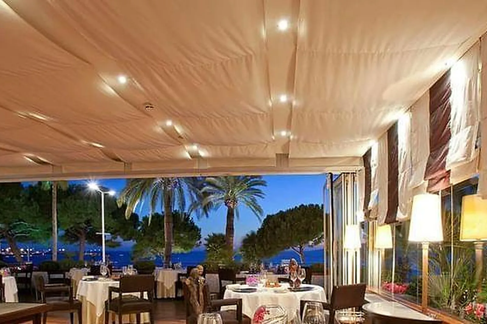 Lieux événementiels, HÔTEL MARTINEZ *****