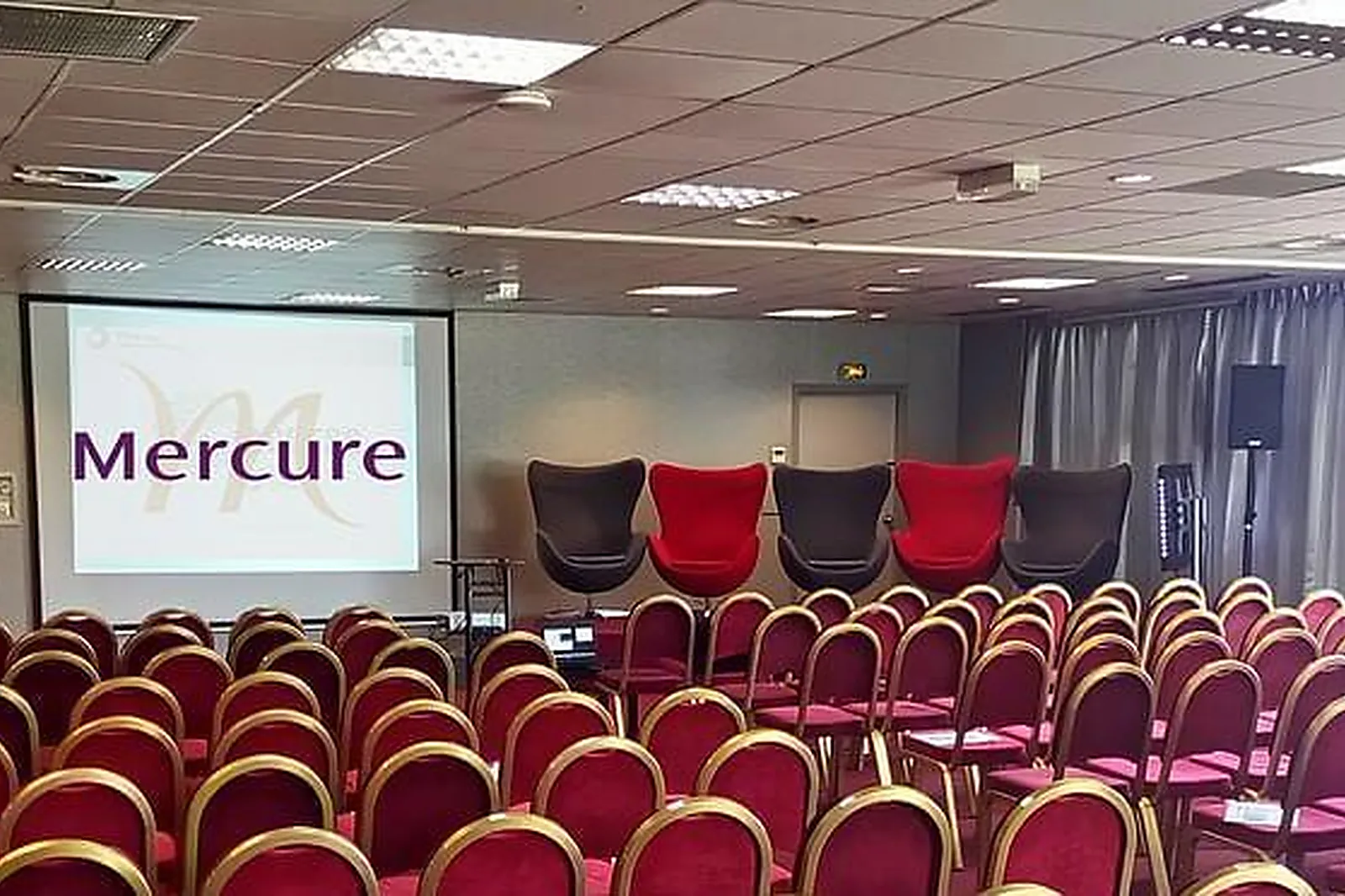 Lieux événementiels, HÔTEL MERCURE LYON EST VILLEFONTAINE ****