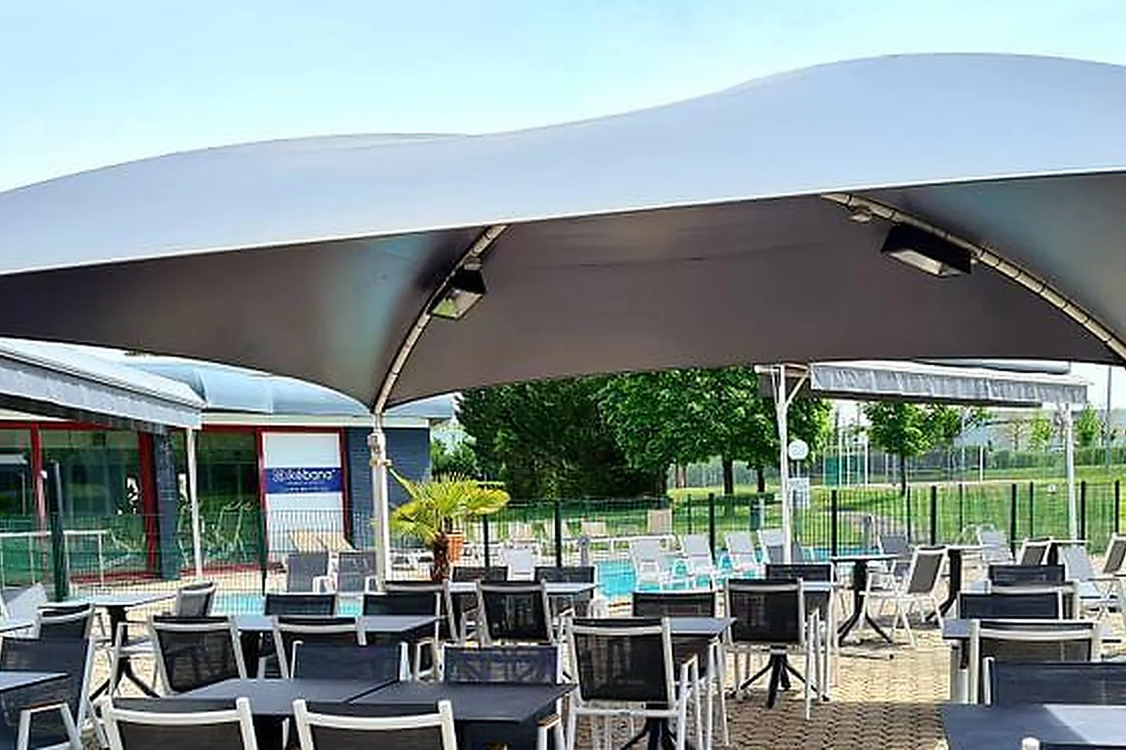 Lieux événementiels, HÔTEL MERCURE LYON EST VILLEFONTAINE ****