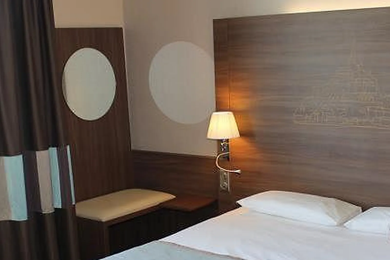 Lieux événementiels, HÔTEL MERCURE MONT SAINT-MICHEL ****