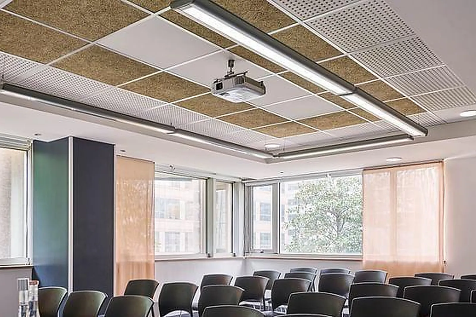 Lieux événementiels, HÔTEL MERCURE PARIS BOULOGNE ****