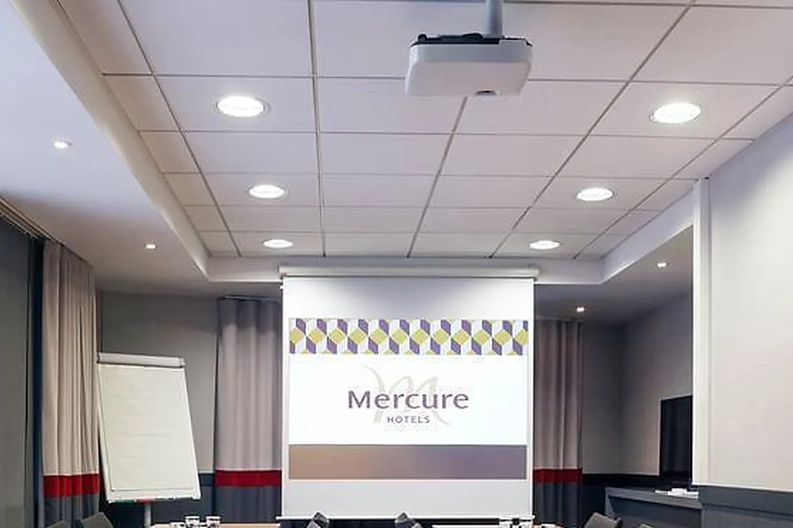 Lieux événementiels, HÔTEL MERCURE PARIS LA DÉFENSE GRANDE ARCHE ****