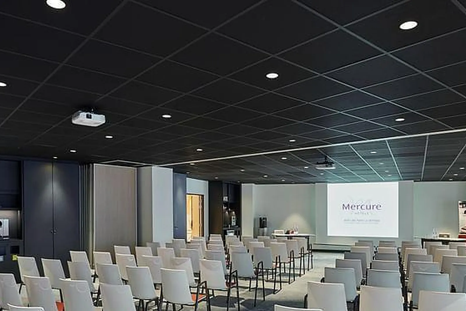 Lieux événementiels, HÔTEL MERCURE PARIS LA DÉFENSE ****