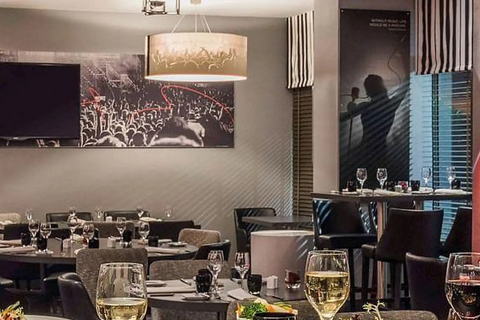 Lieux événementiels, HÔTEL MERCURE PARIS VÉLIZY ****