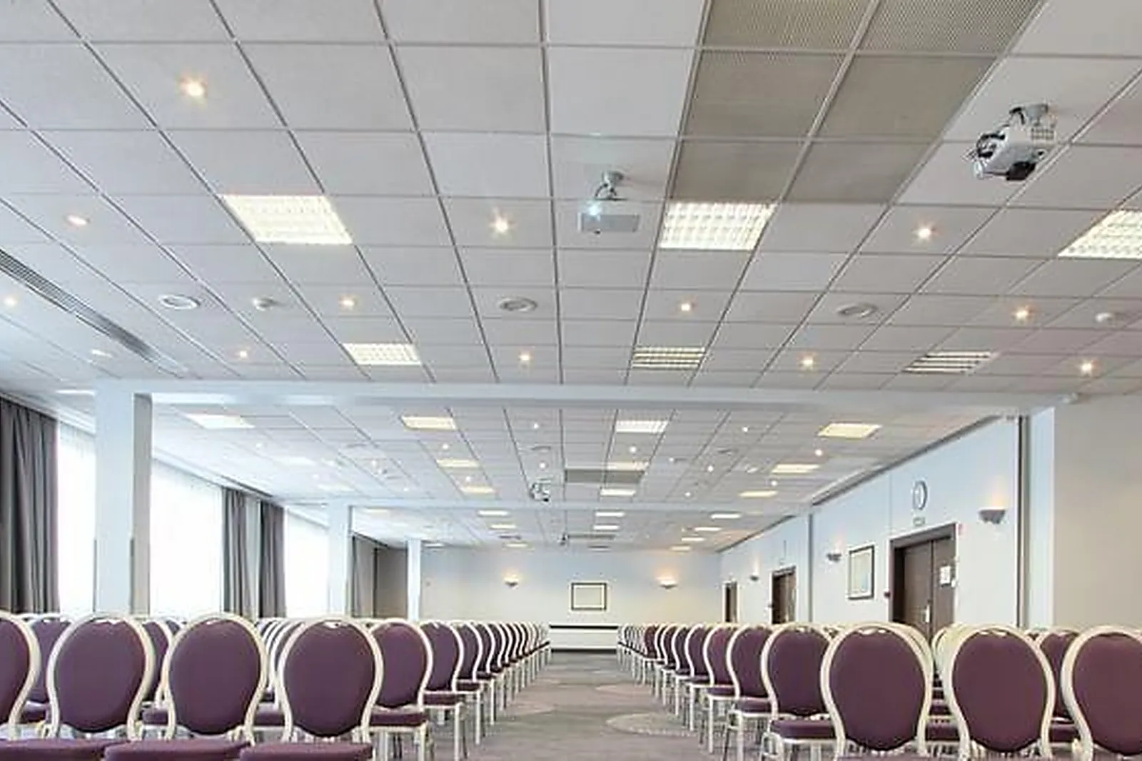 Lieux événementiels, HÔTEL MERCURE PARIS VÉLIZY ****