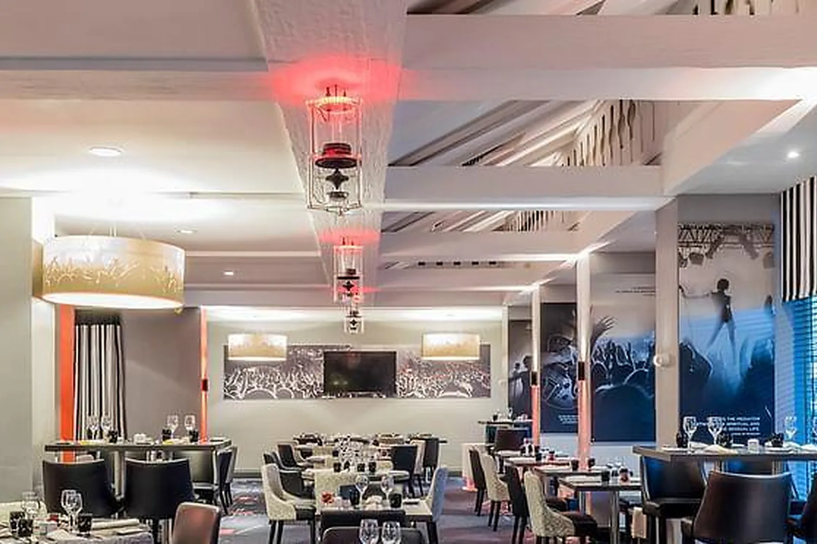 Lieux événementiels, HÔTEL MERCURE PARIS VÉLIZY ****