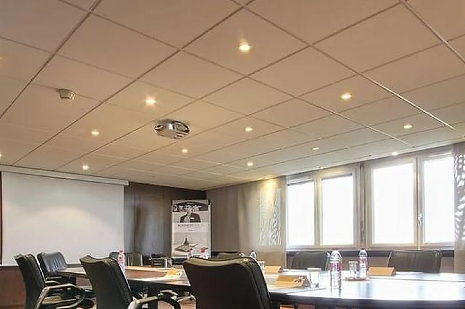 Lieux événementiels, HÔTEL MERCURE PARIS VÉLIZY ****