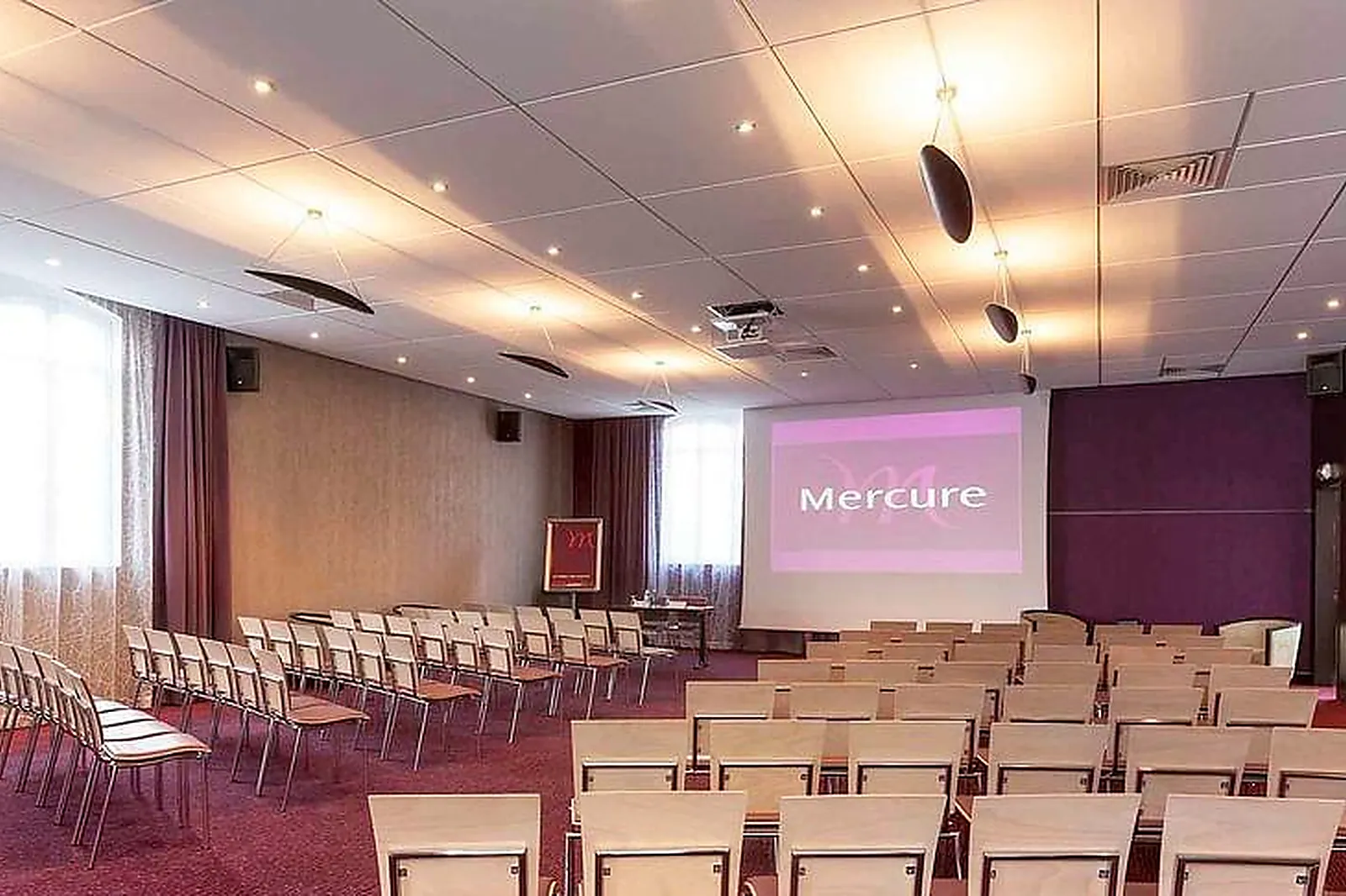 Lieux événementiels, HÔTEL MERCURE TROYES CENTRE ****