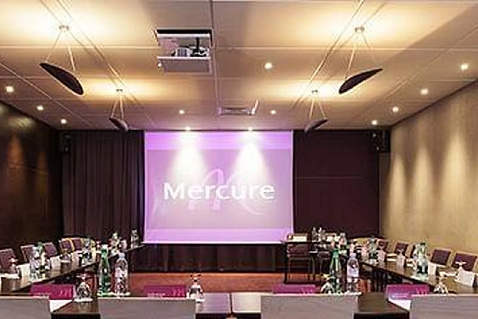 Lieux événementiels, HÔTEL MERCURE TROYES CENTRE ****