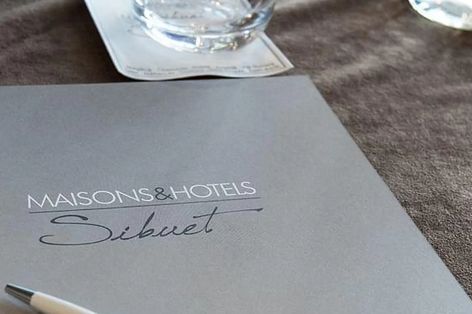 Lieux événementiels, HÔTEL MONT BLANC ****